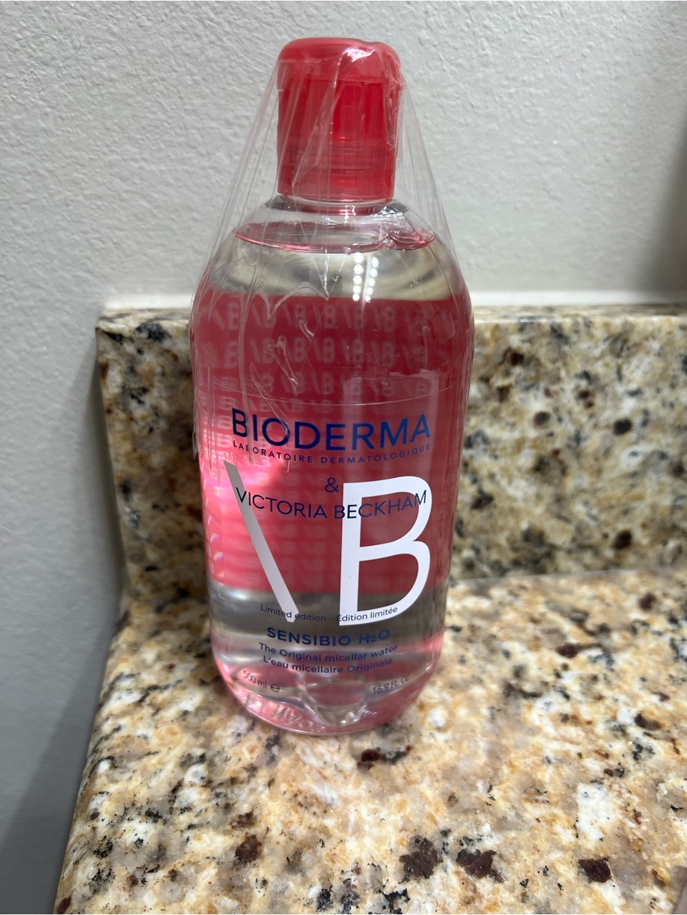 Victoria Beckham Sensibio H2O Micellar Water - Pink and Clear